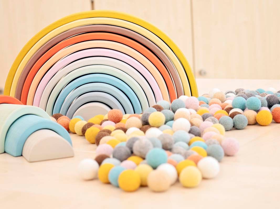 Betzold Regenbogen Pastell Betzold Regenbogen Pastell mit Filzkugelset in Pastell