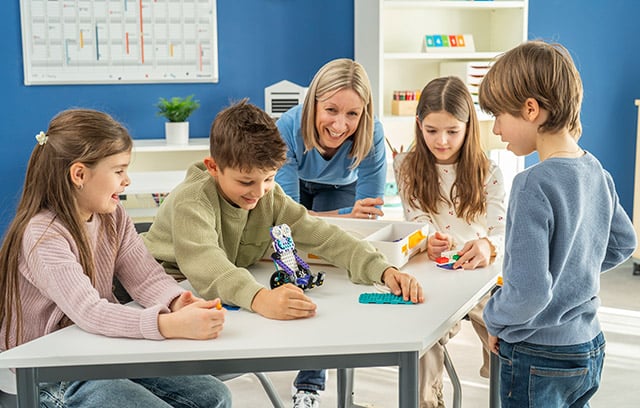 LEGO® Education Informatik & KI Informatik- & KI-Unterricht mit den Produkten von LEGO® Education