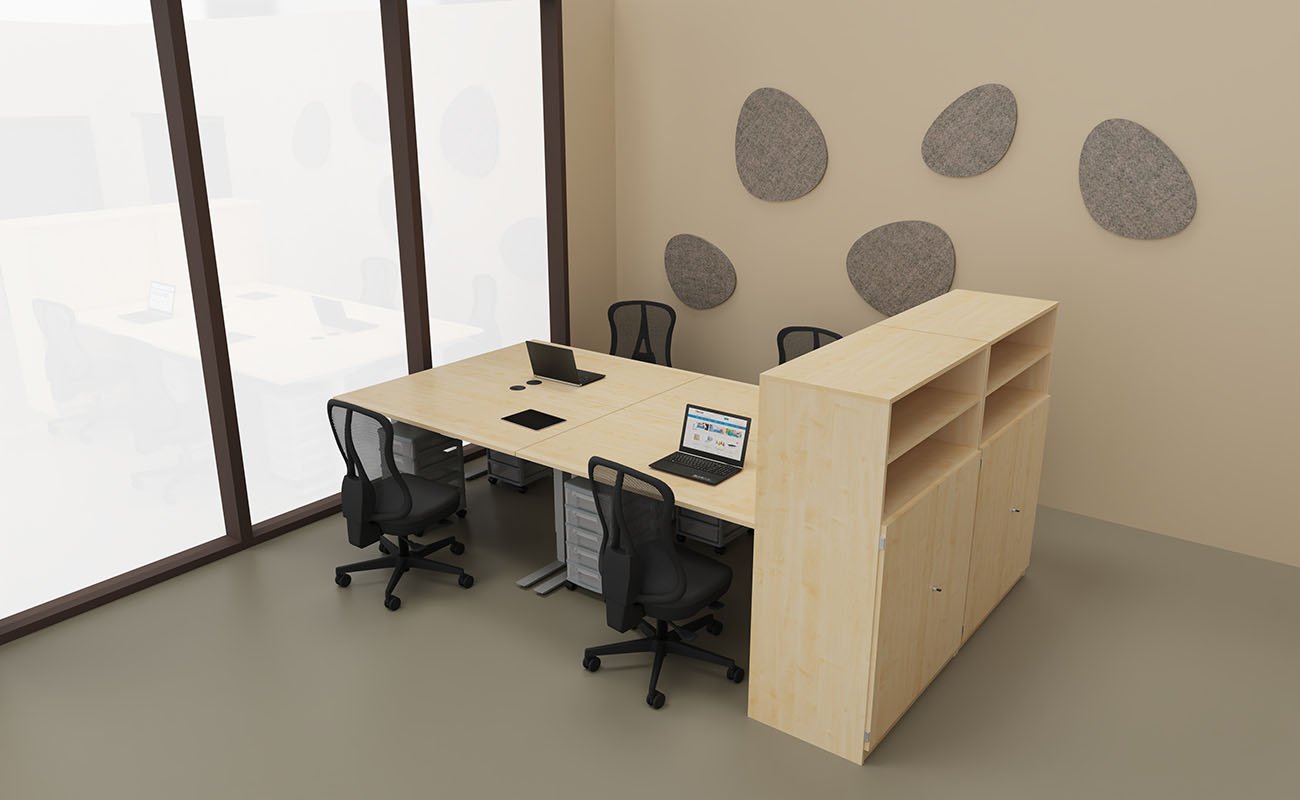 Mittelpunkt der Schule Ecke mit Flexeo Schreibtischen, Rollcontainern und Schränken