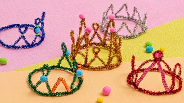 Kronen für Fasching oder zum Verkleiden, komplett aus Pfeifenputzern gebastelt