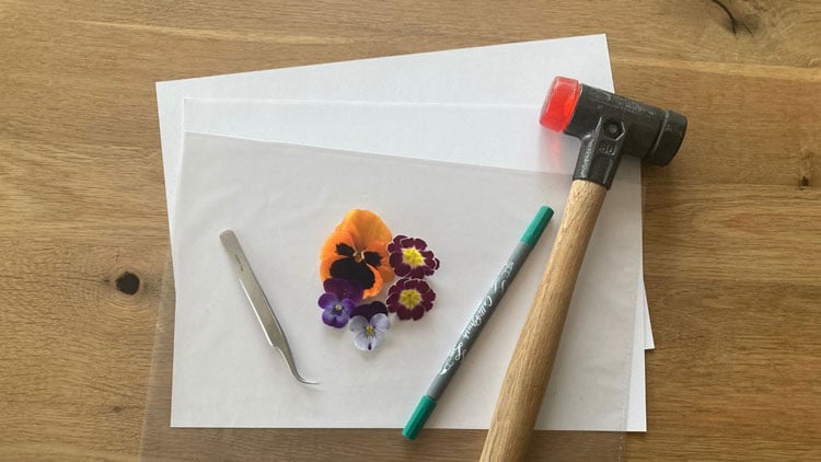 Materialien für Blumendruck