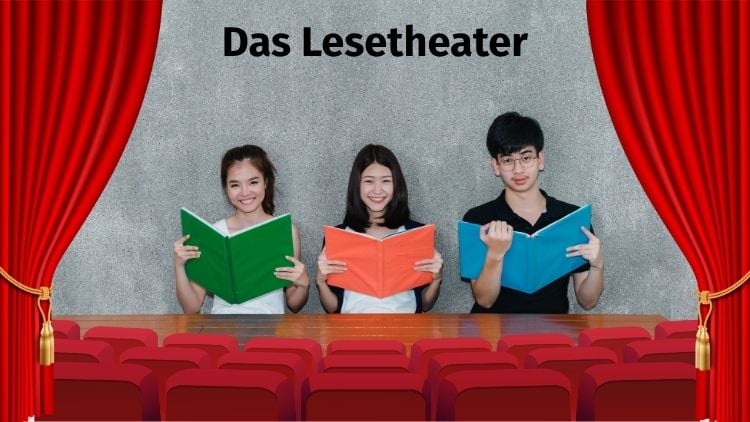 3 Schüler:innen lesen aus Büchern vor in der Kulisse eines Theaters