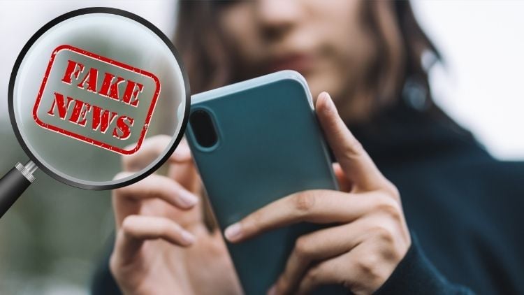 Mädchen schaut auf Handy, daneben Lupe unter der der Text Fake News zu lesen ist.