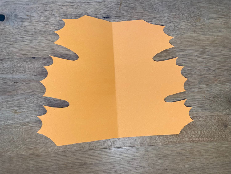 Blatt-Form ausschneiden