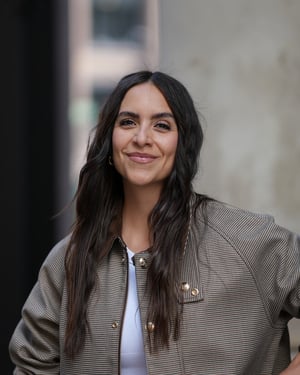 Jess Schöne