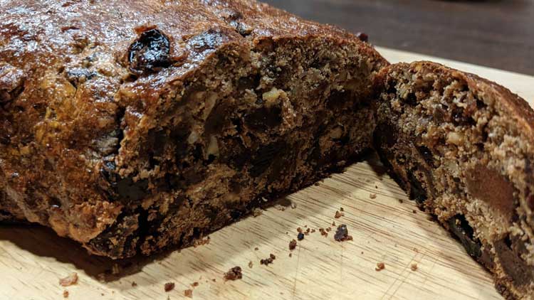Das Rezept für ein gutes Früchte oder Kletzenbrot wird oft von Generation zu Generation weitergegeben.