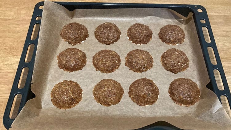In nur 20 Minuten sind Lebkuchen im Backofen gebacken.