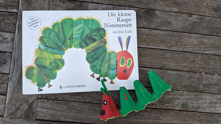 Bastelidee zum Buch "Die kleine Raupe Nimmersatt".