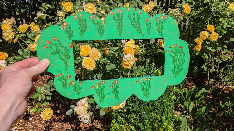 Bilderrhamen aus Pappe mit Blumenmotiv