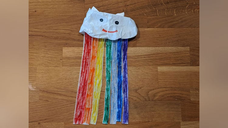 Bastelprojekt Wolke mit Regenbogen