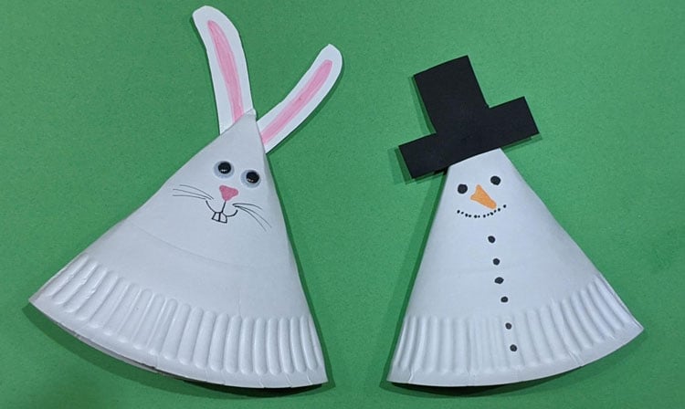 Gebastelter Schaukel-Schneemann und Schaukel-Hase