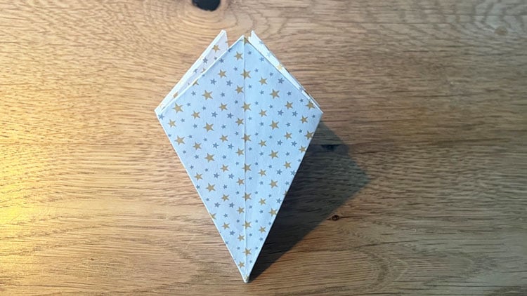 Bastelschritt Origami-Teelichthalter