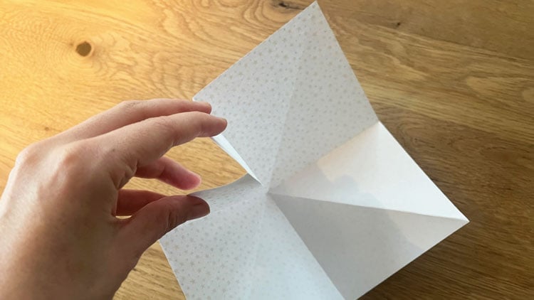 Bastelschritt Origami-Teelichthalter