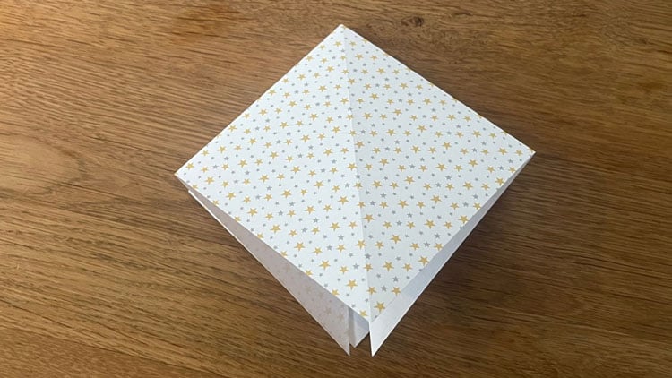 Bastelschritt Origami-Teelichthalter