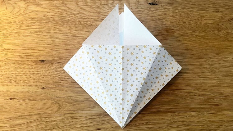 Bastelschritt Origami-Teelichthalter