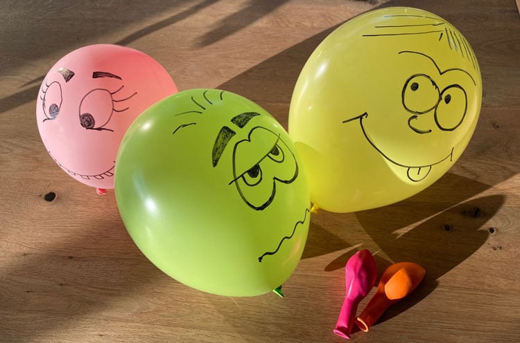 Luftballon mit witzigen Gesichtern