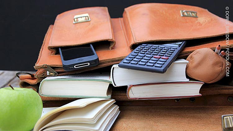 Tasche mit Schulbüchern