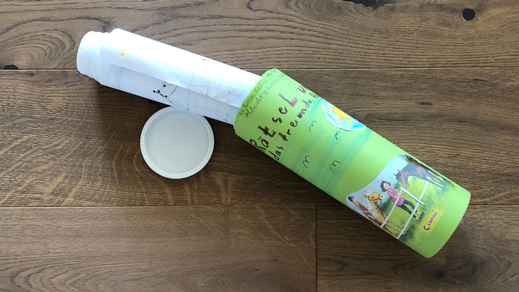 Leserollenhülle und Inhalt